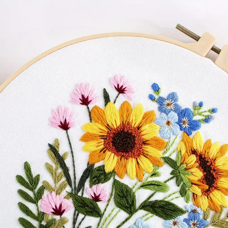 5pcs Colorful flowers Embroidery Kit for Beginners Modern, Easy Floral/Floral Art Kit with Hoop, DIY Starter Craft Kit for Adults, Gift for Her